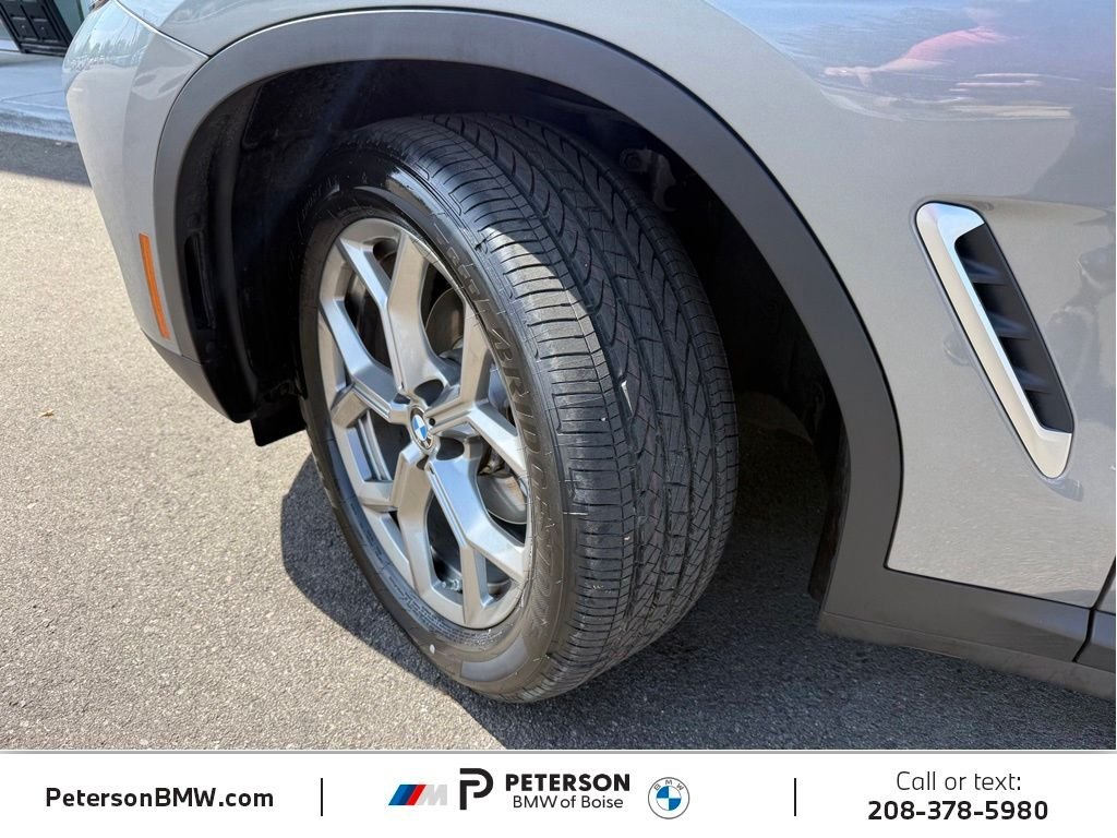 Used 2024 Skyscraper Grey Metallic BMW xDrive30i image 36