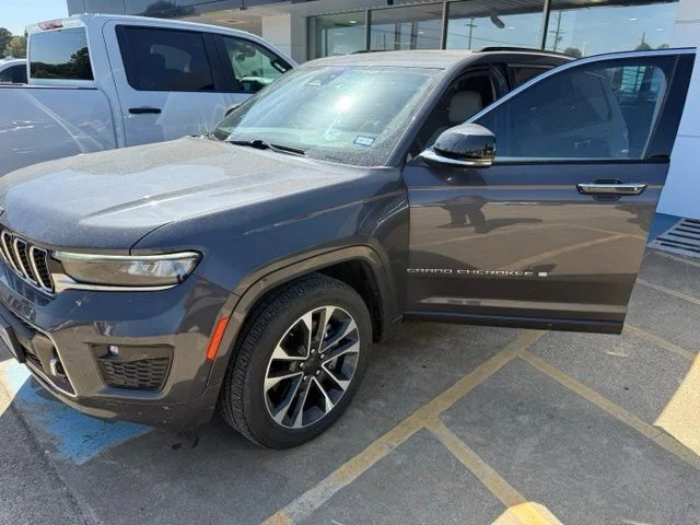 Used 2023 Gray Jeep Overland image 32