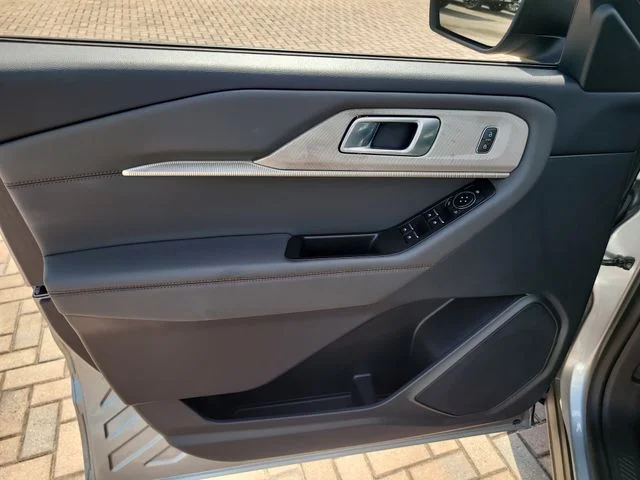 Used 2025 Silver Ford Active image 19