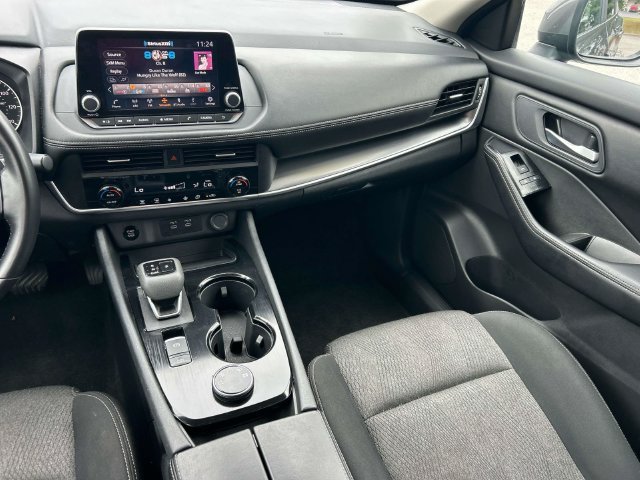 Used 2025 Gray Nissan SV image 16