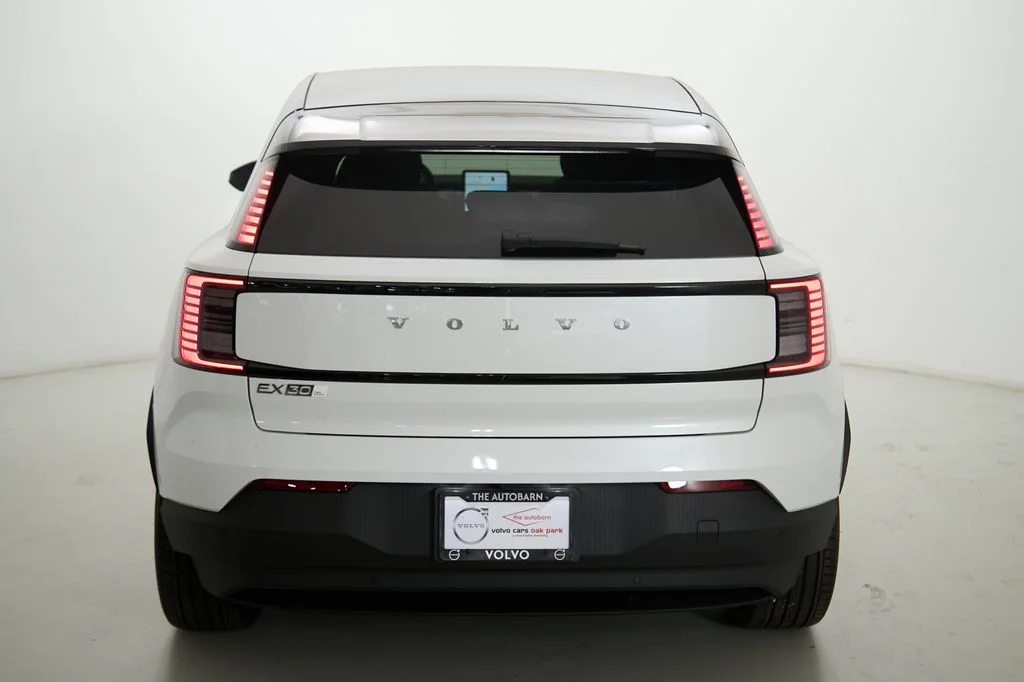 New 2026 Crystal White Volvo Ultra image 8