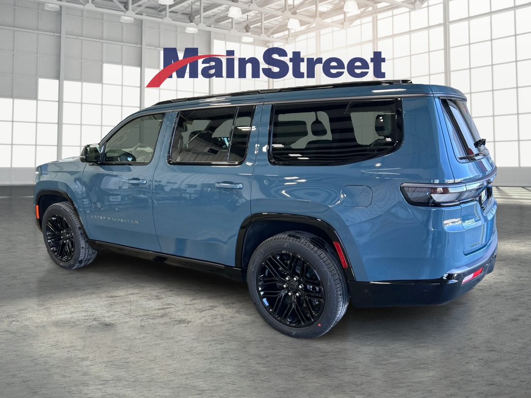 New 2026 Steel Blue Exterior Paint Jeep Limited Reserve image 3