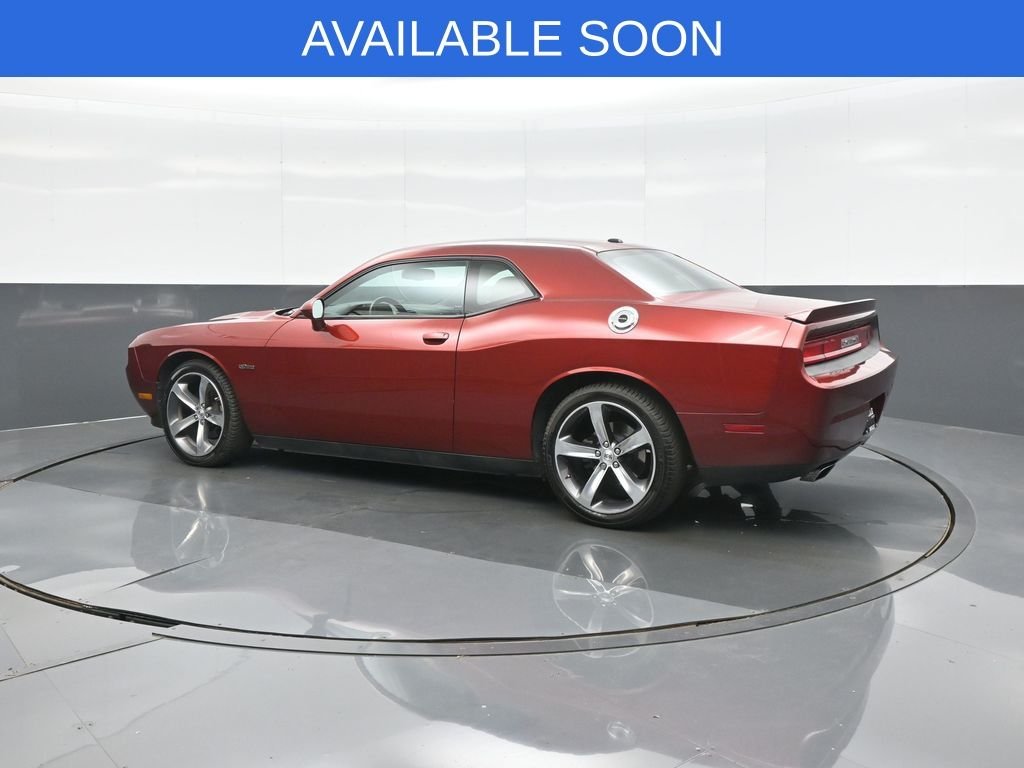 Used 2014 Red Dodge SXT image 5