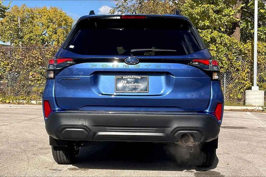 New 2026 DAYBREAK BLUE PEARL Subaru Premium image 4