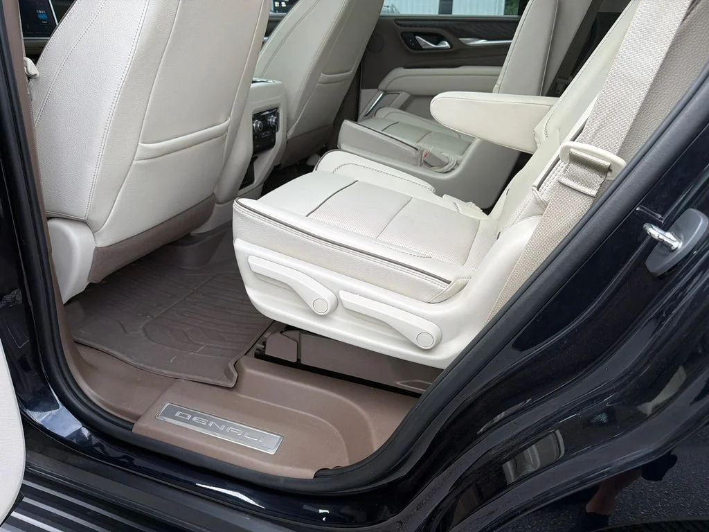 Used 2023 Blue GMC Denali image 21