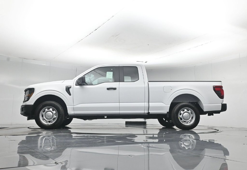 New 2026 Oxford White Ford XL image 50