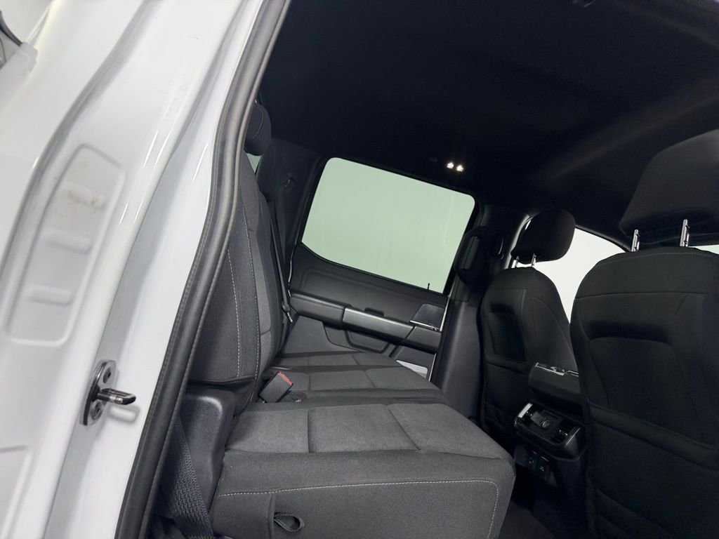 Used 2023 Oxford White Ford XLT image 26
