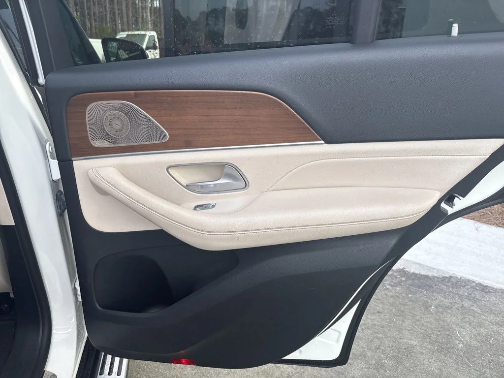 Used 2022 White Mercedes-Benz GLE 350 image 24