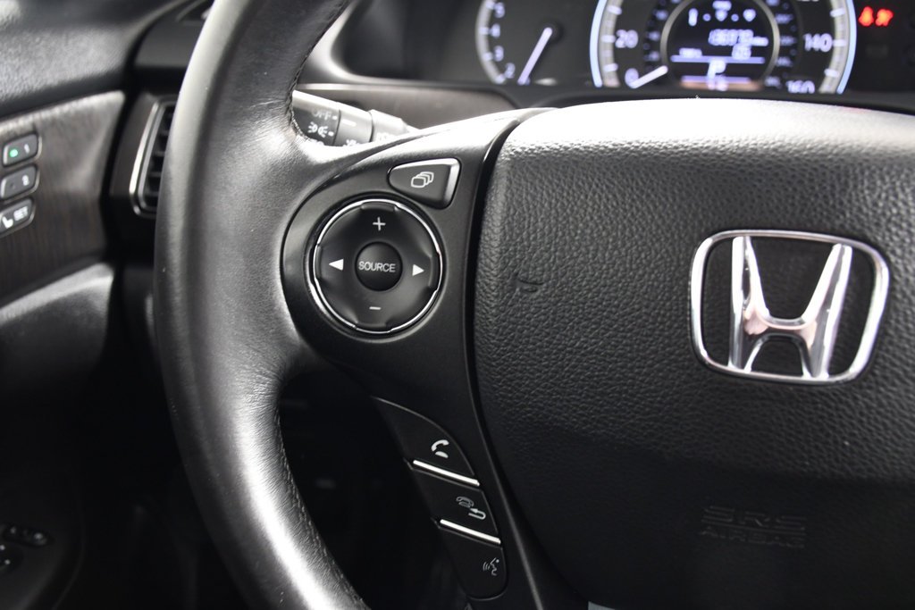 Used 2015 Crystal Black Pearl Honda EX-L image 27
