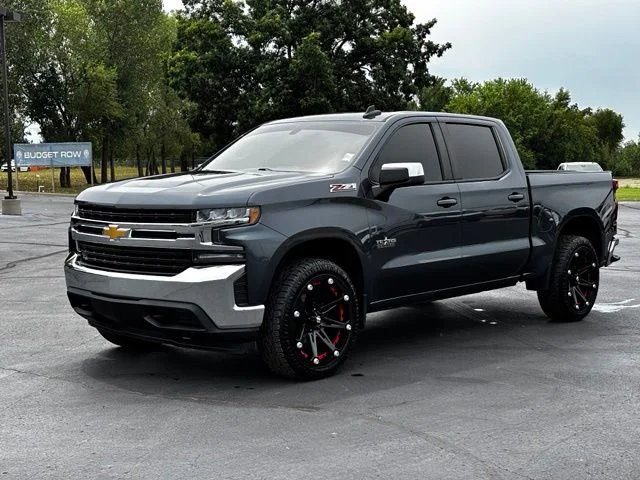 Used 2021 Gray Chevrolet LT image 3