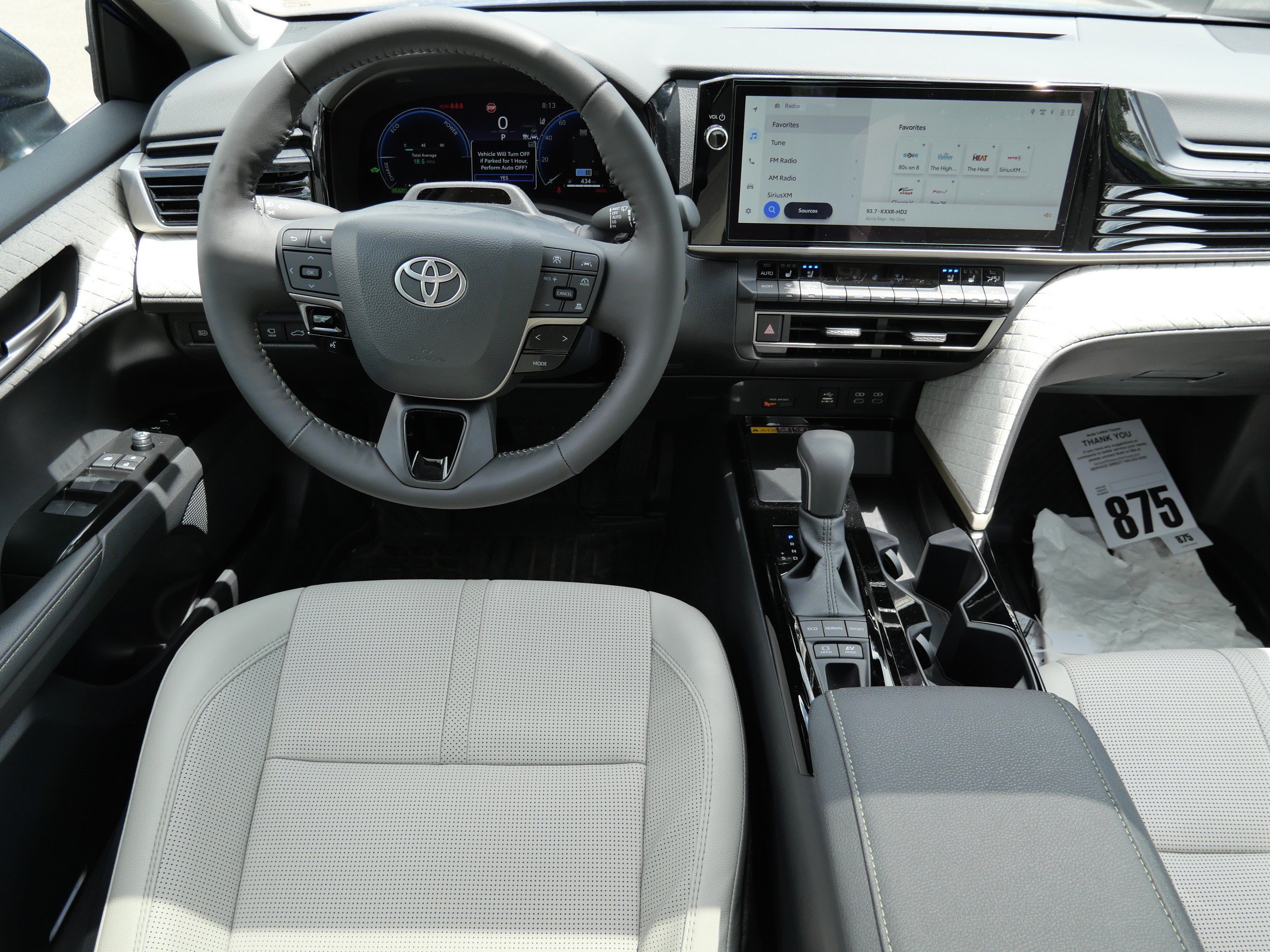 2026 Toyota Camry XLE - Photo 9