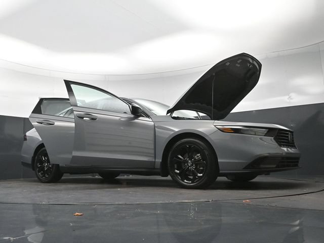 Certified Used 2025 Urban Gray Pearl Honda 1.5T SE image 69