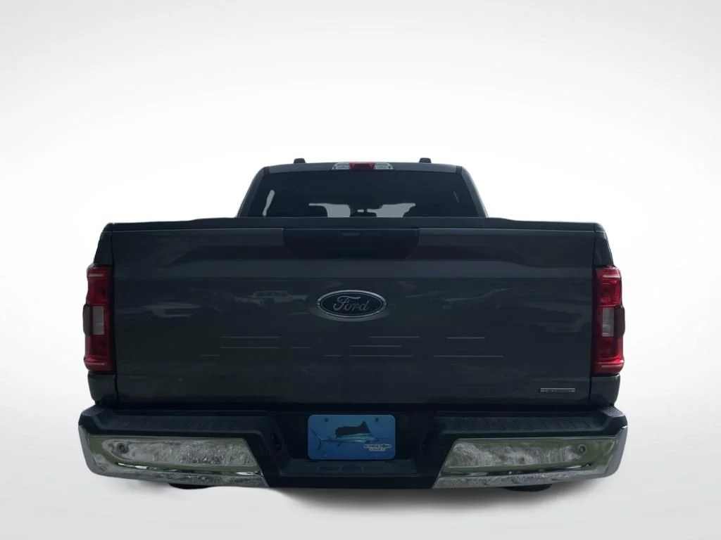 Used 2023 Gray Metallic Ford XLT image 7