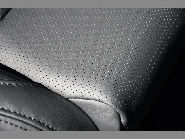 New 2026 CRYSTAL WHITE PEARL Subaru Touring 7-Passenger image 32