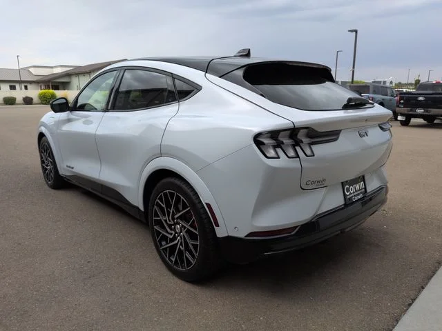 Certified Used 2022 White Metallic Ford  image 5