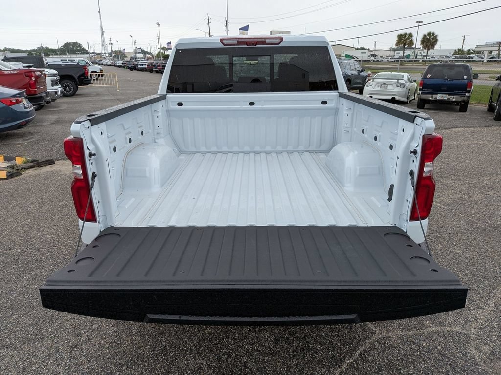 New 2026 Polar White Tricoat Chevrolet LTZ image 34