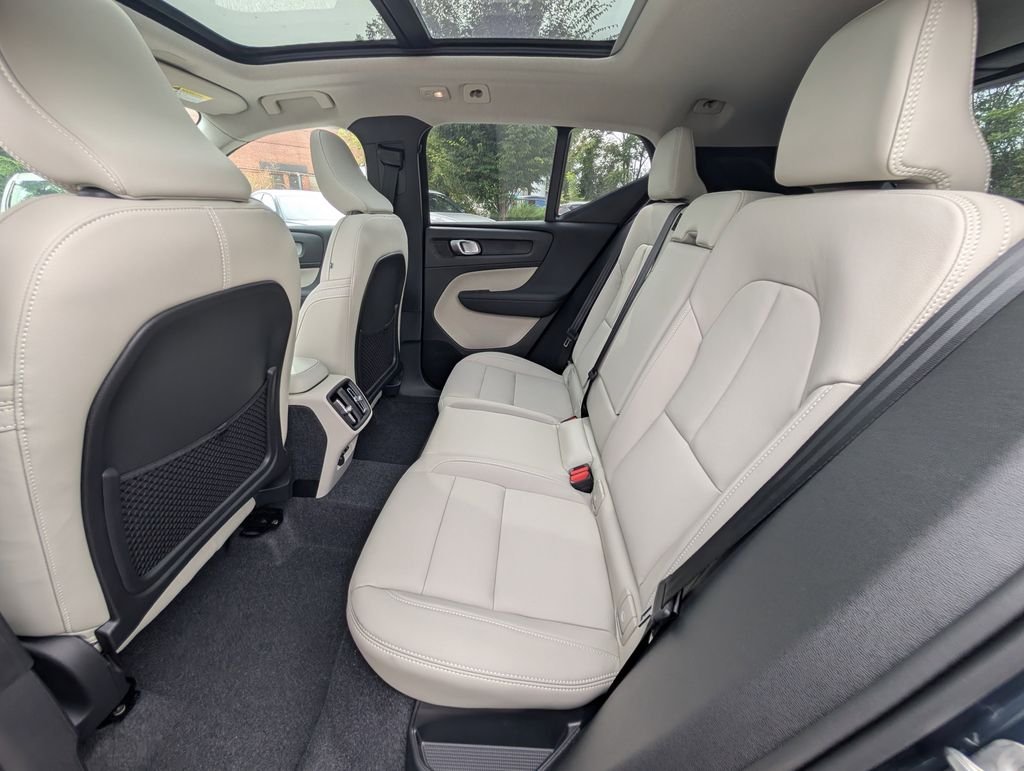 2026 Volvo XC40 Ultra - Photo 7