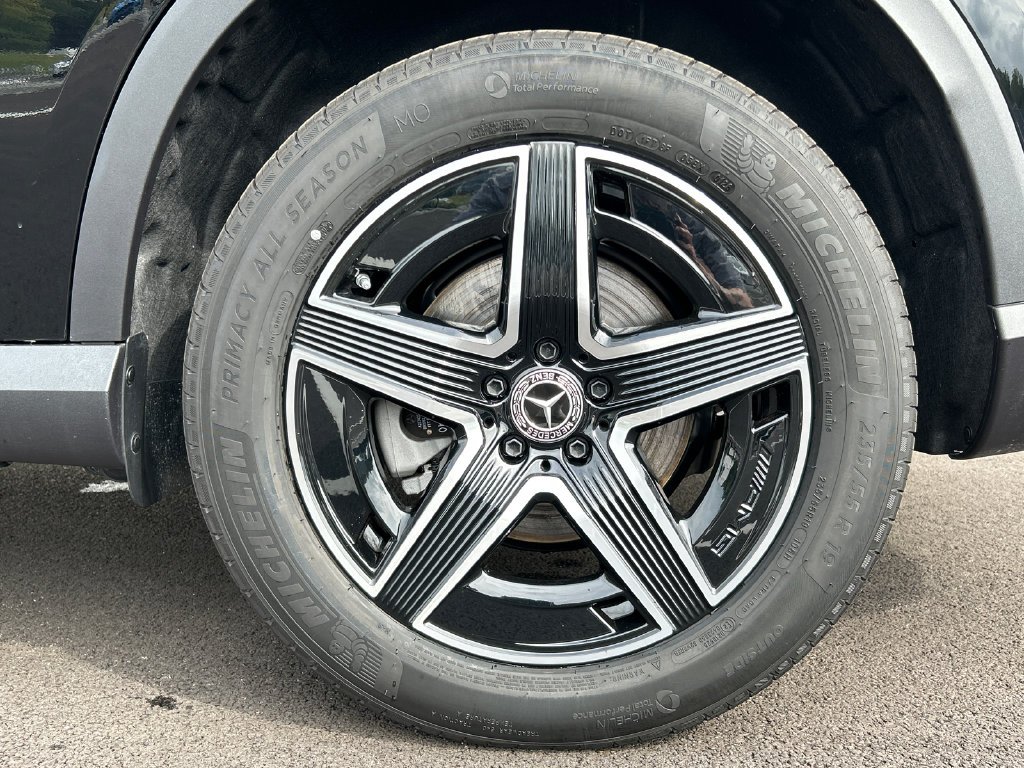 New 2026 Black Mercedes-Benz GLC 300 image 33