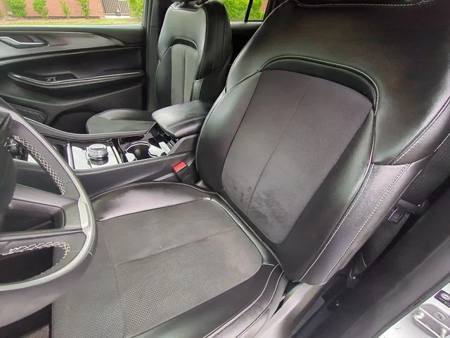 Used 2023 White/off-white Jeep Altitude X image 27