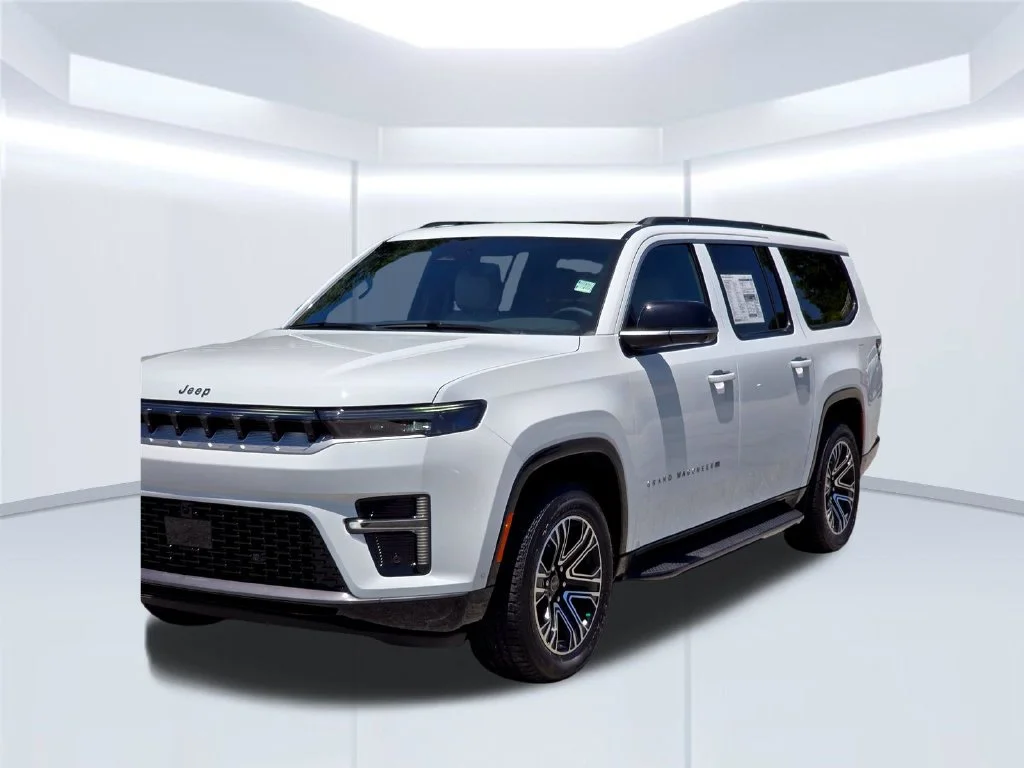 New 2026 White Jeep  image 42
