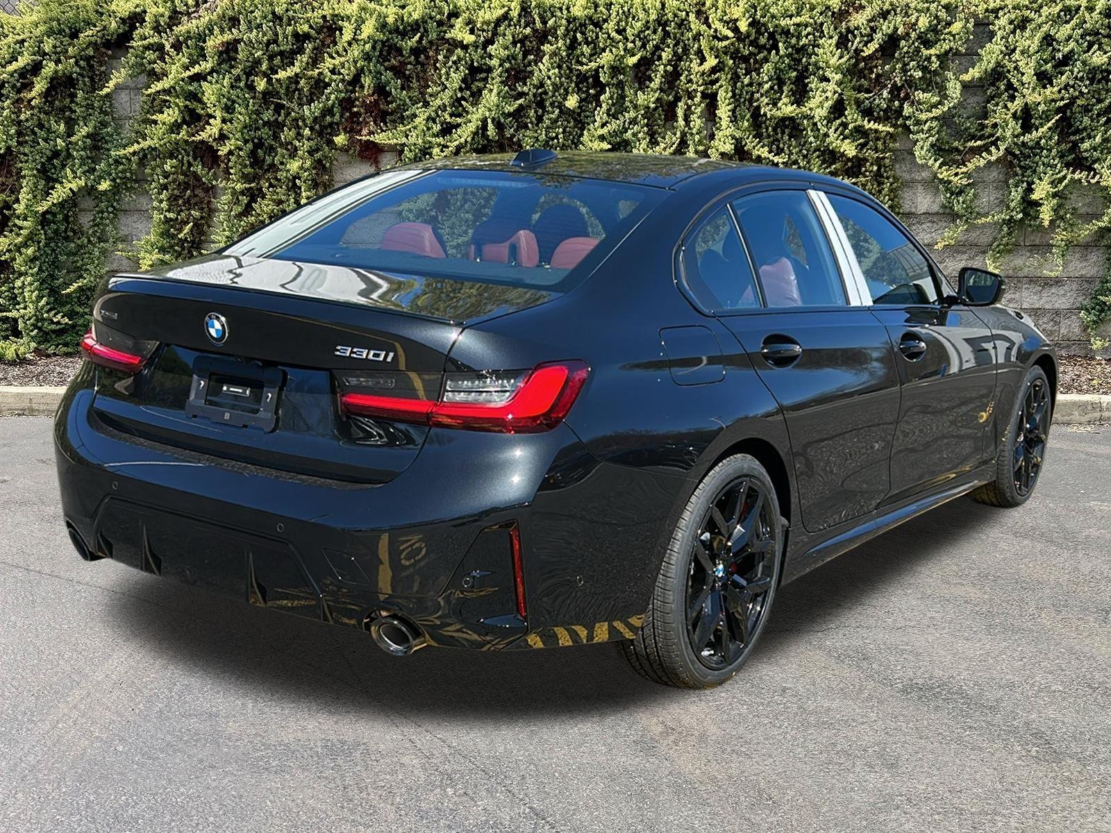 New 2026 Black Sapphire Metallic BMW 330i xDrive image 4