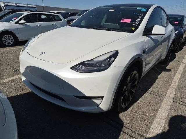 Used 2021 Tesla Model Y Long Range with VIN 5YJYGDEE7MF139026 for sale in Peoria, IL