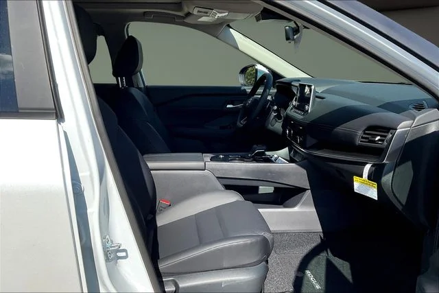 New 2026 White Nissan SV image 9