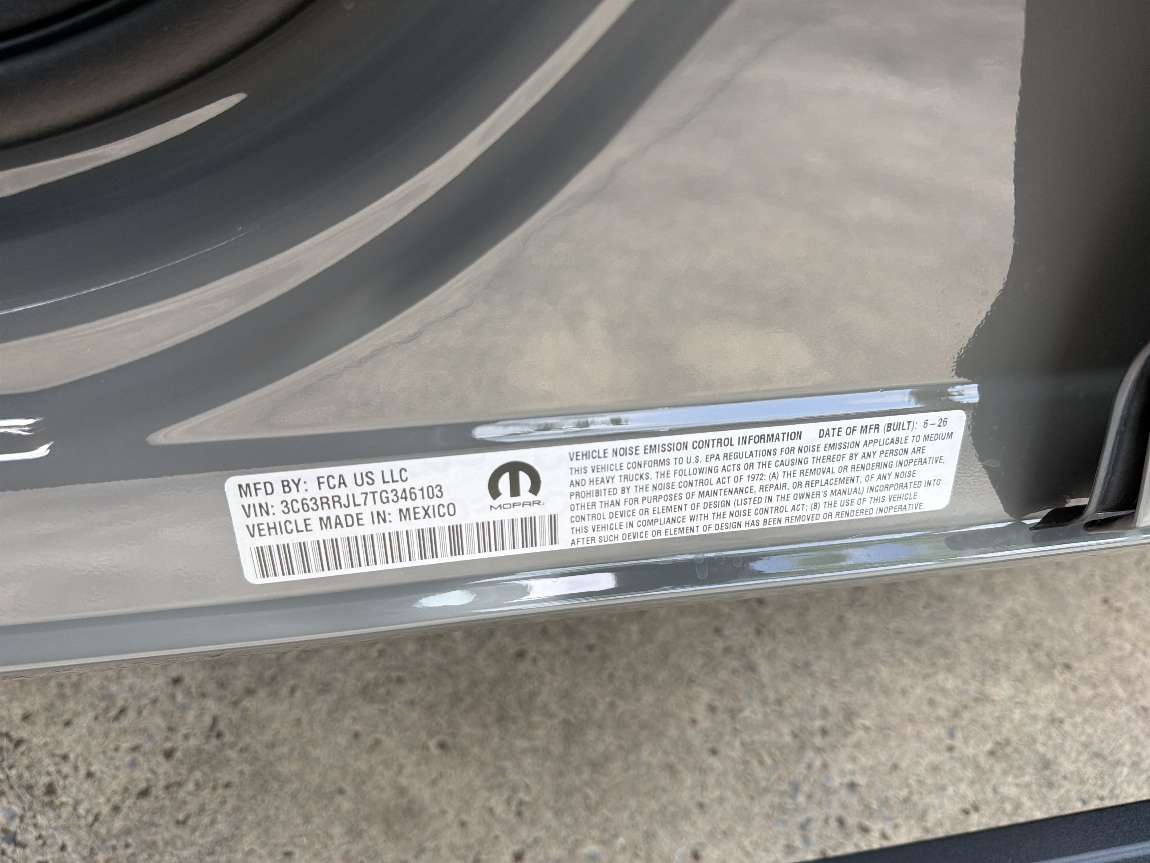 New 2026 Ceramic Gray Clear-Coat Exterior Paint RAM Laramie image 32