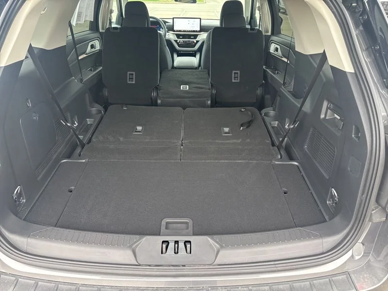 Used 2025 Gray Ford Active image 14