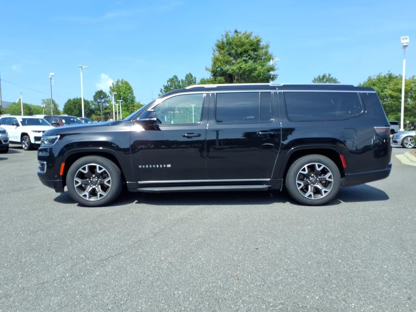 Used 2024 Diamond Black Crystal Pearlcoat Jeep Series III image 3