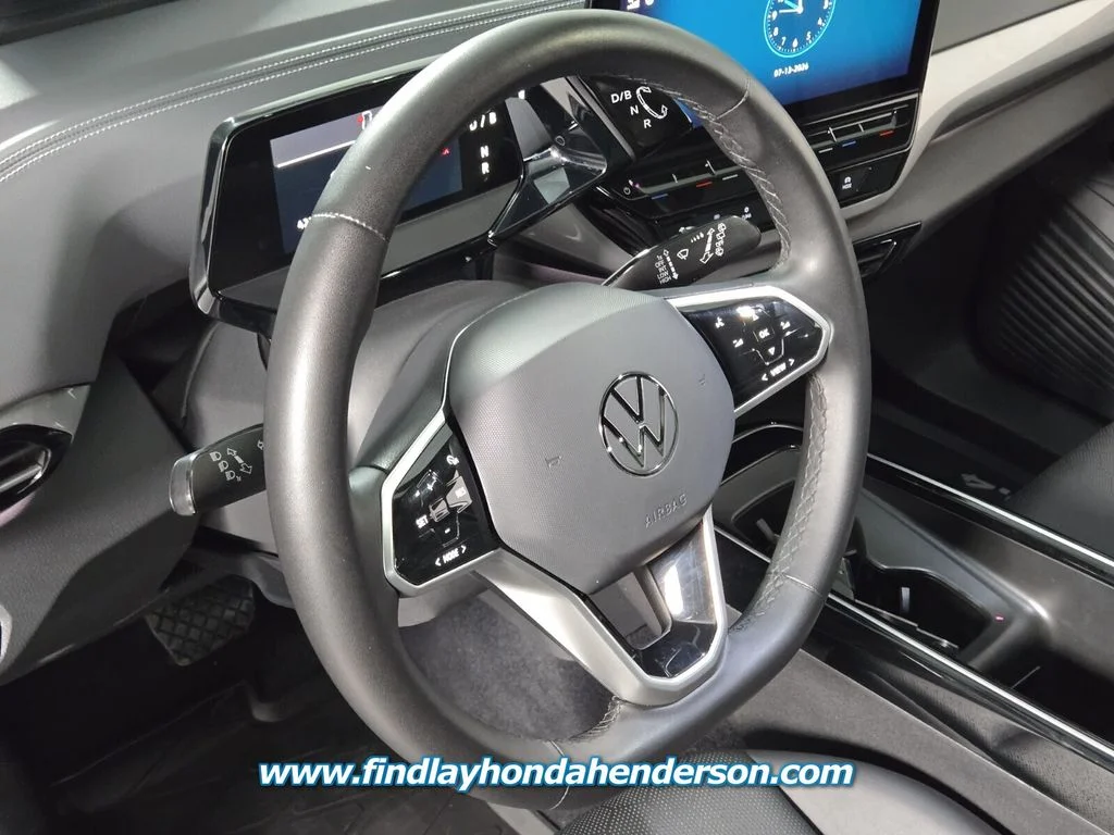 Used 2023 Silver Mist Metallic Volkswagen S image 25