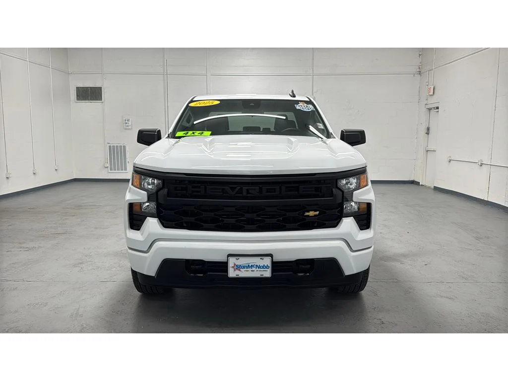 Used 2025 Summit White Chevrolet Custom image 16