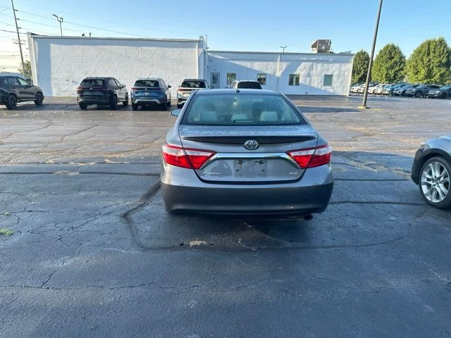 Used 2015 Gray Toyota XLE image 6