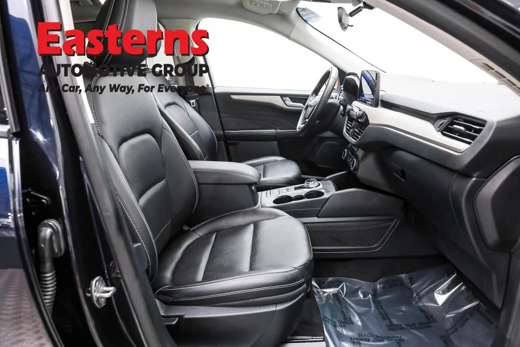 Used 2021 Blue Ford SEL image 24
