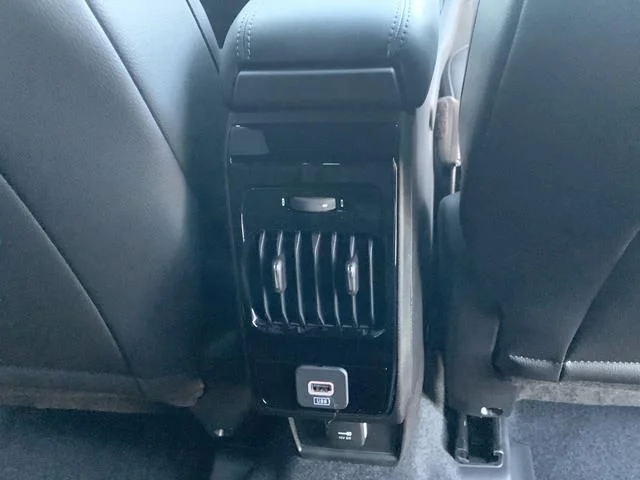 New 2026 White Jeep Latitude image 43