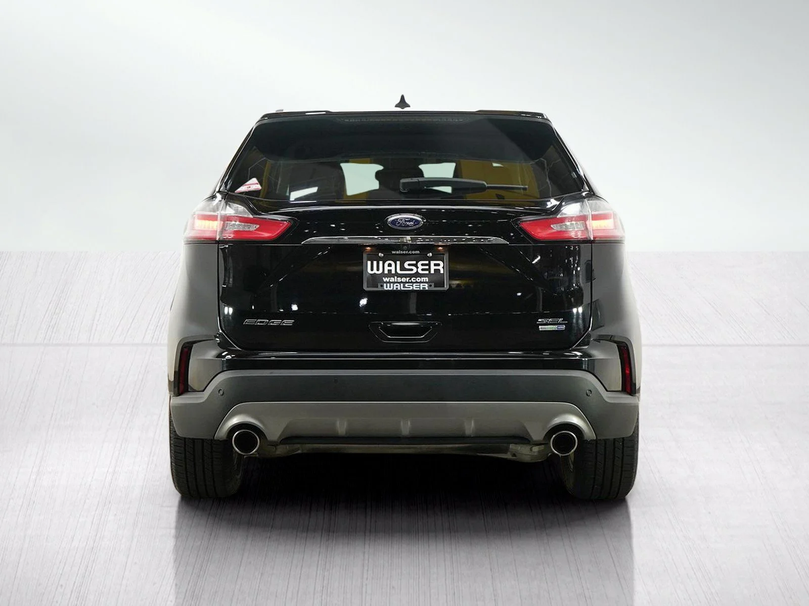 Used 2020 Black Ford SEL image 4
