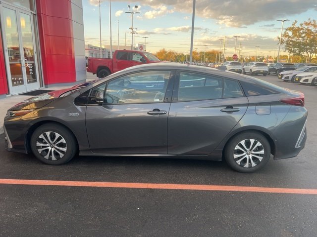 2020 Toyota Prius Prime Limited photo 2