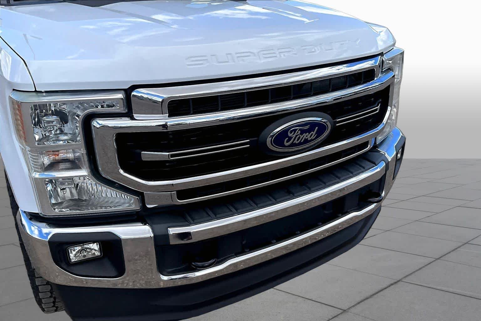 Used 2022 Oxford White Ford LARIAT image 27