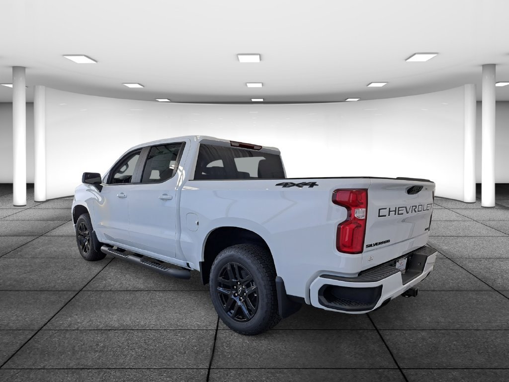 2026 Chevrolet Silverado 1500 RST Crew Cab Pickup Slide 3