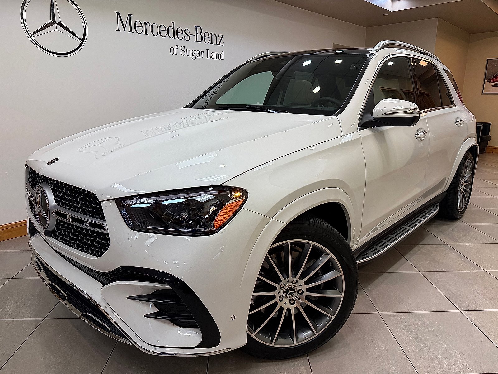 Certified Used 2026 MANUFAKTUR Moonlight White Metallic Mercedes-Benz Base image 1