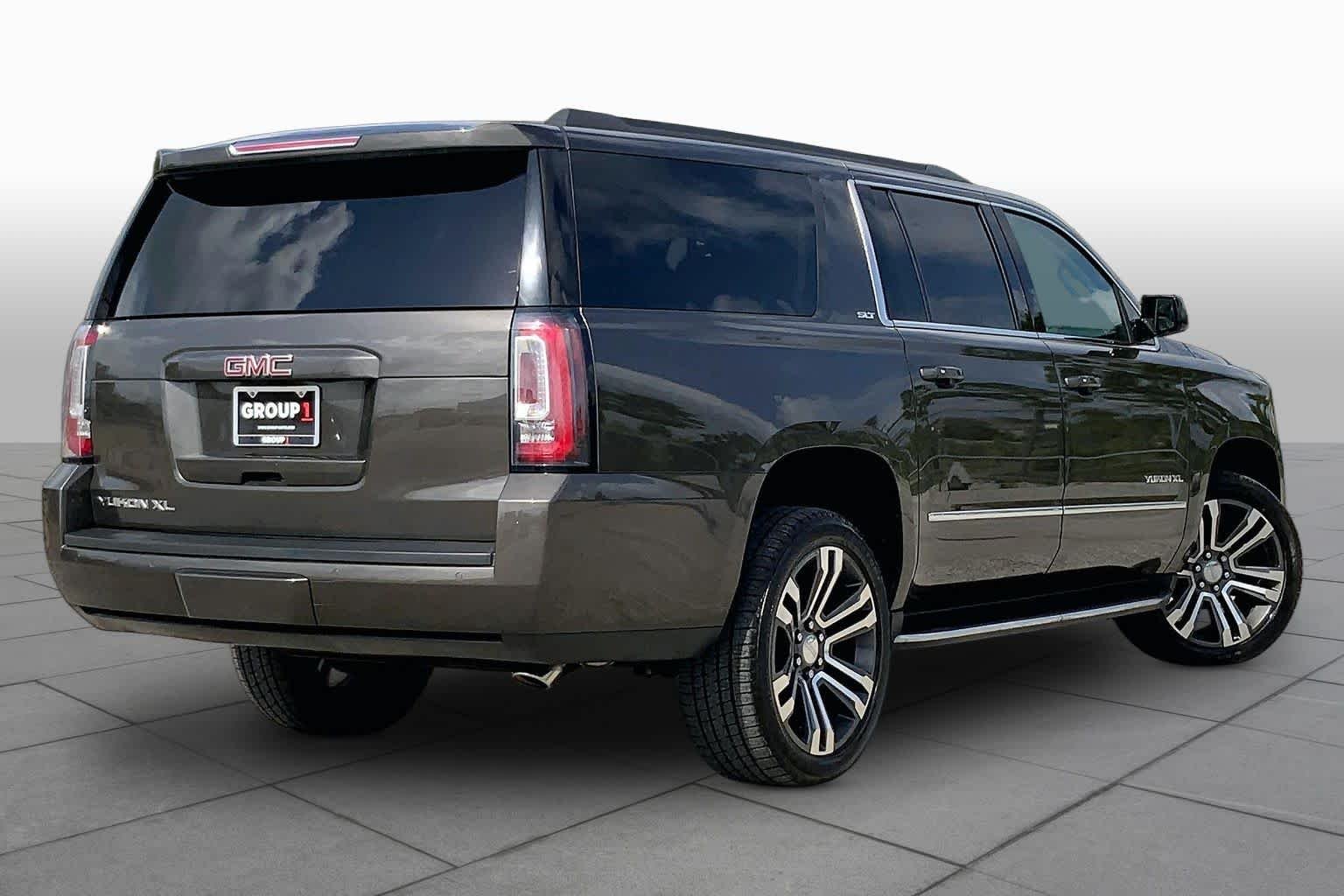 Used 2020 Smokey Quartz Metallic GMC SLT image 13