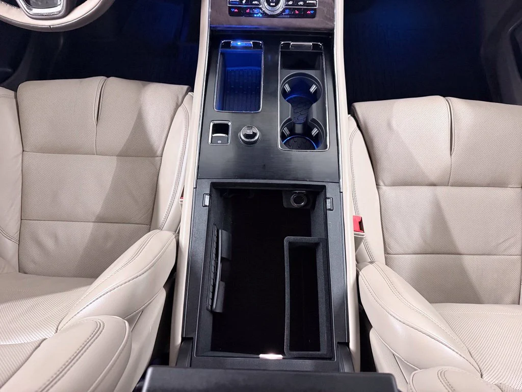 Used 2020 White Lincoln Reserve image 29