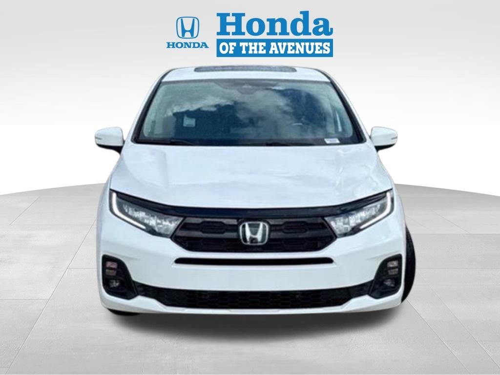 New 2026 Platinum White Pearl Honda Touring image 3