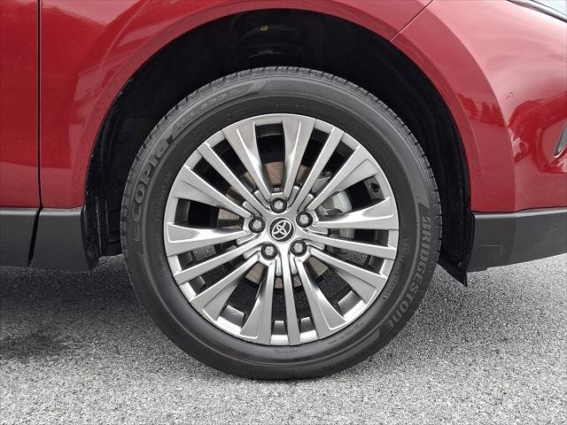 Certified Used 2023 RUBY FLARE PEARL Toyota  image 9