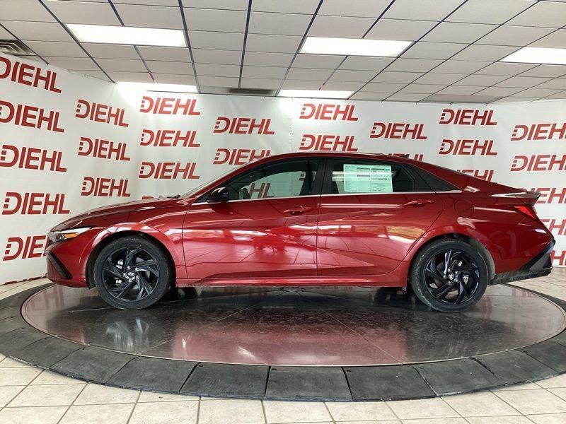 New 2026 Red Hyundai SEL Sport Premium image 4