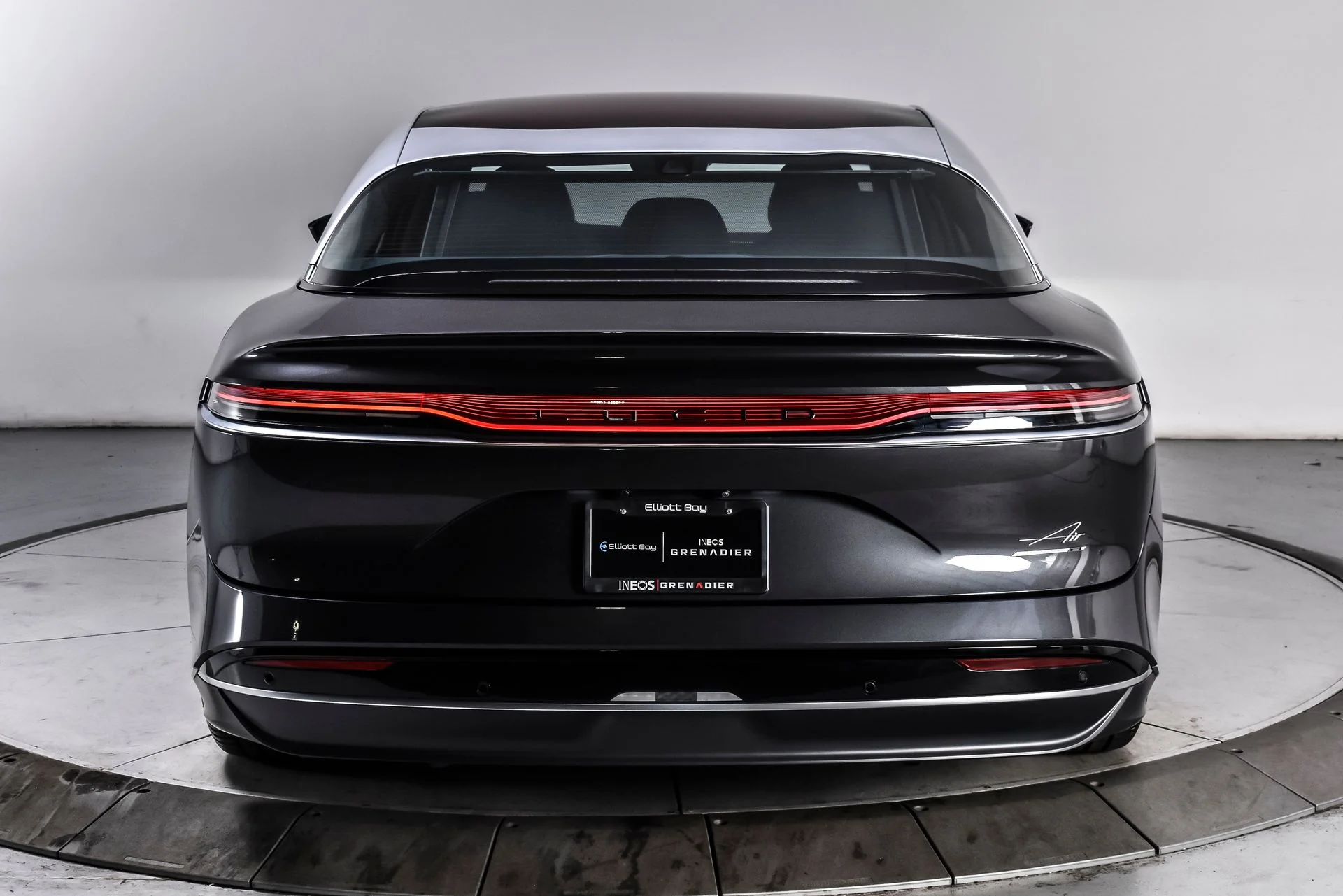 Used 2023 Quantum Gray Metallic Lucid Grand Touring image 5