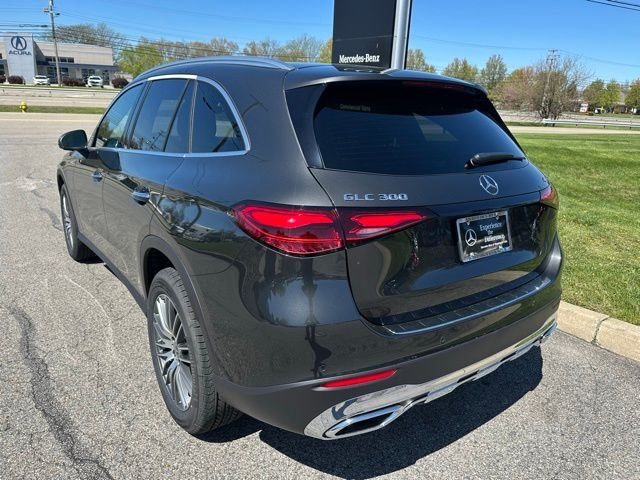 Used 2026 Gray Mercedes-Benz GLC 300 image 3