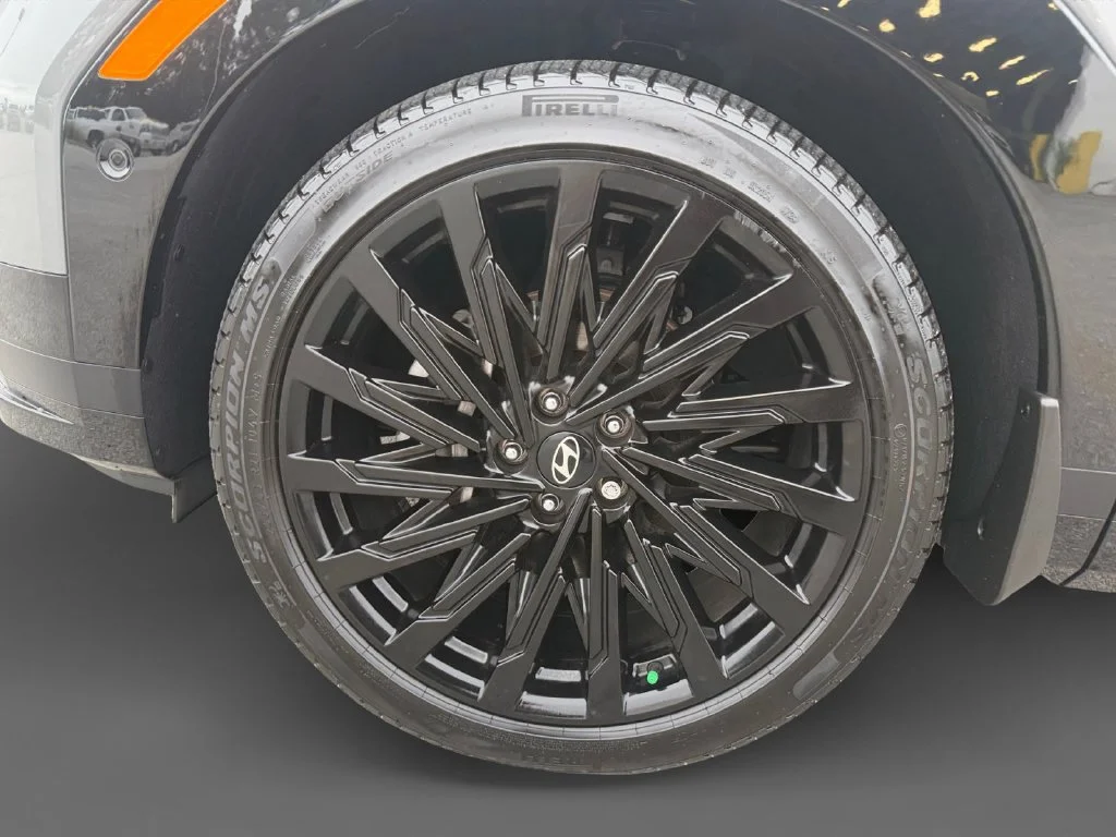 Used 2024 Gray Hyundai Calligraphy image 16