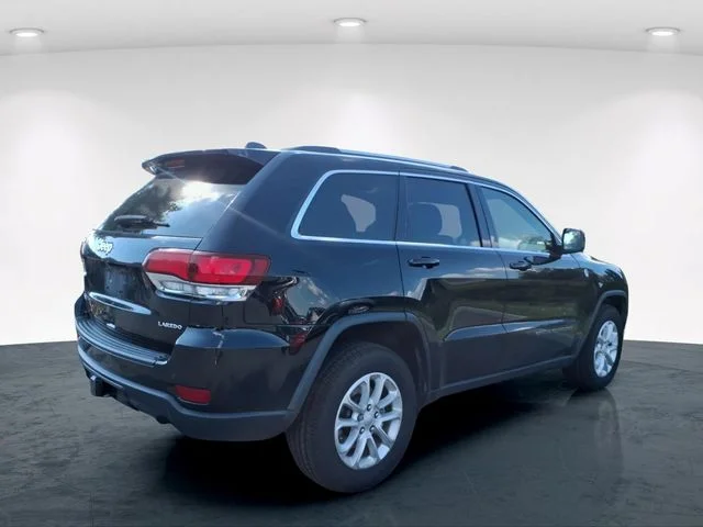 Used 2021 Black Jeep Laredo E image 12