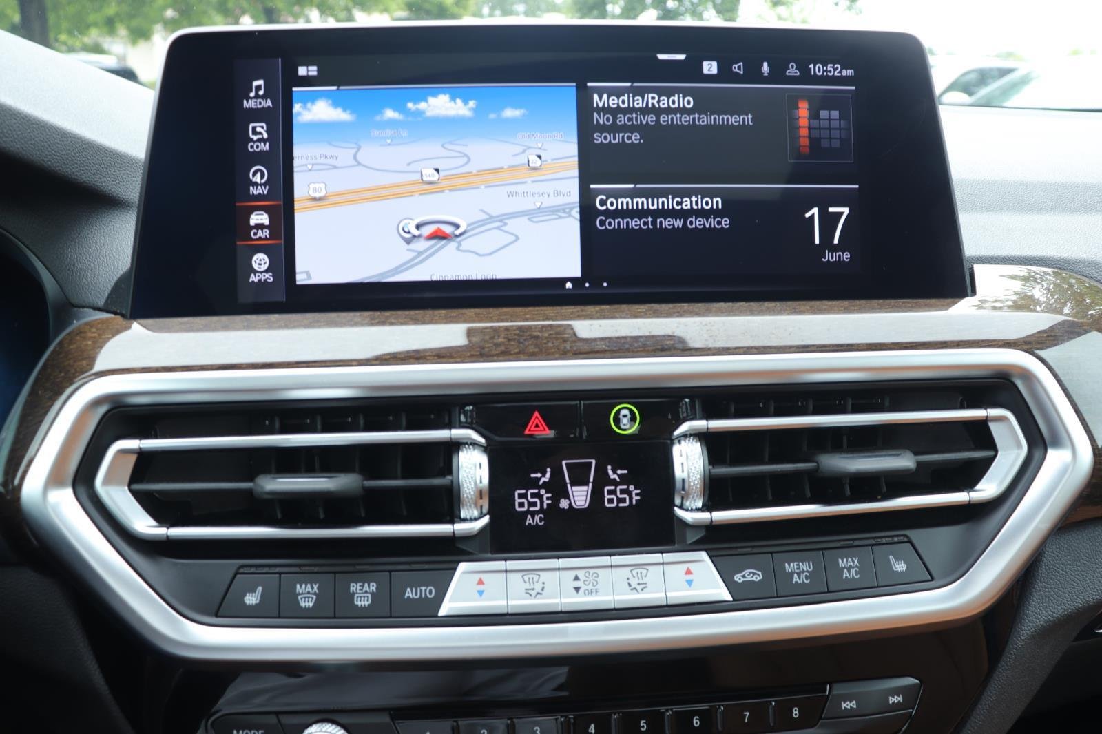 Used 2024 Skyscraper Grey Metallic BMW sDrive30i image 30
